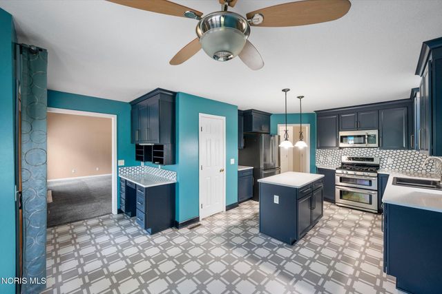 3130 Stonegate Drive, Maumee, OH 43537