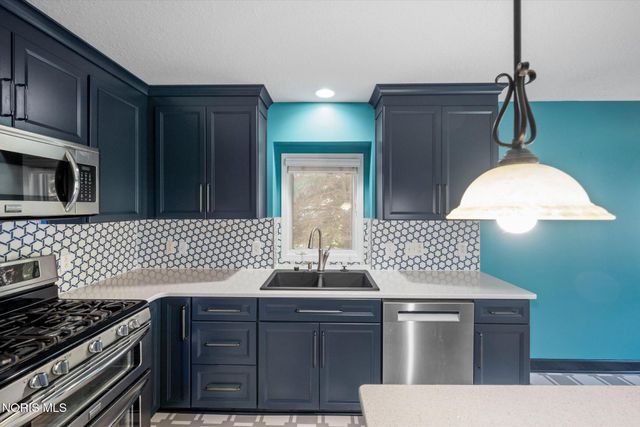 3130 Stonegate Drive, Maumee, OH 43537