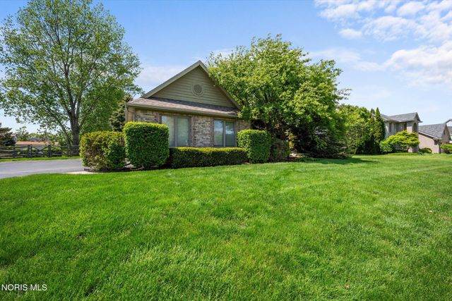 3130 Stonegate Drive, Maumee, OH 43537