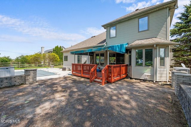 3130 Stonegate Drive, Maumee, OH 43537