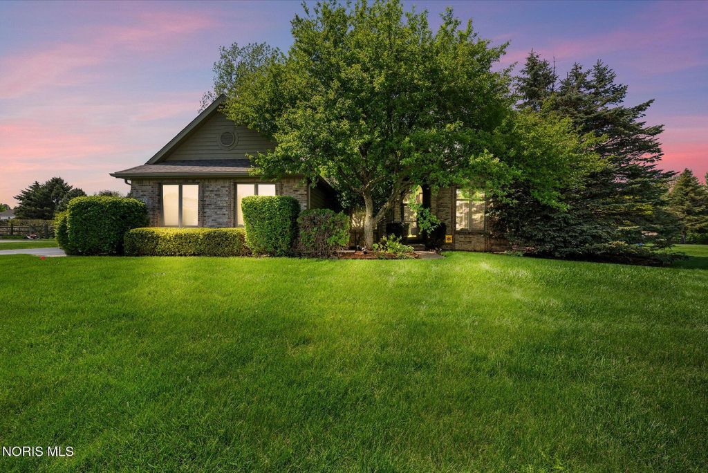 3130 Stonegate Drive, Maumee, OH 43537