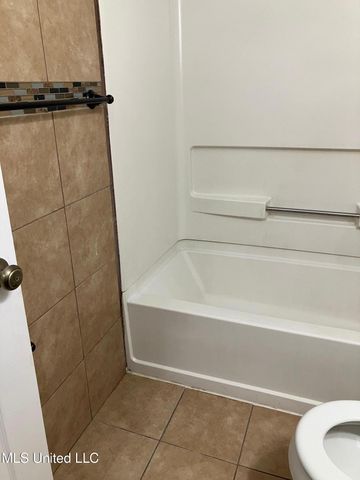 7054 Foxhall Drive, Horn Lake, MS 38637