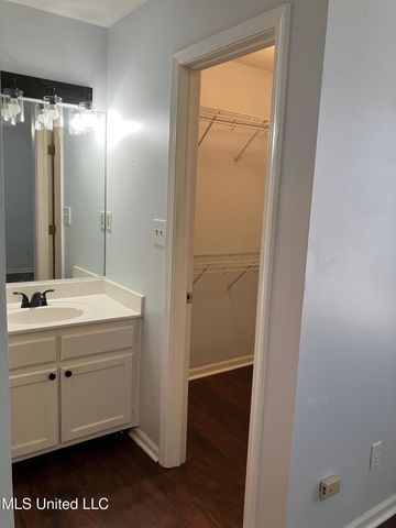 7054 Foxhall Drive, Horn Lake, MS 38637