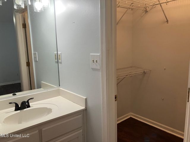 7054 Foxhall Drive, Horn Lake, MS 38637