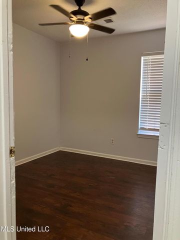 7054 Foxhall Drive, Horn Lake, MS 38637