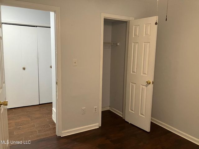 7054 Foxhall Drive, Horn Lake, MS 38637