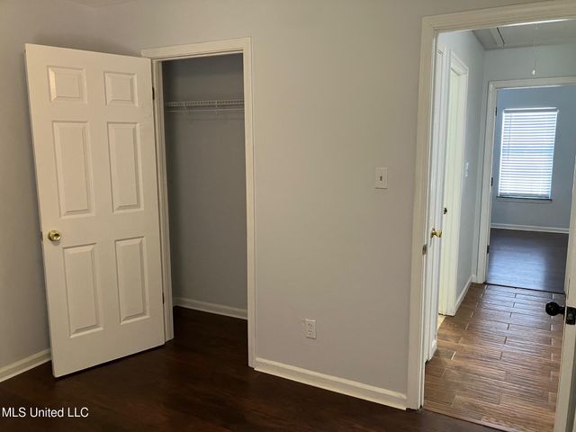 7054 Foxhall Drive, Horn Lake, MS 38637