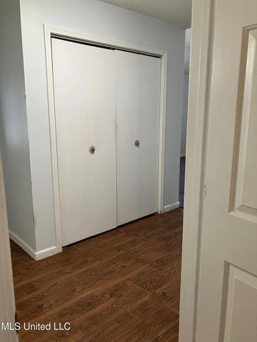 7054 Foxhall Drive, Horn Lake, MS 38637