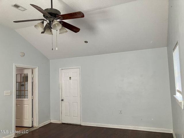 7054 Foxhall Drive, Horn Lake, MS 38637