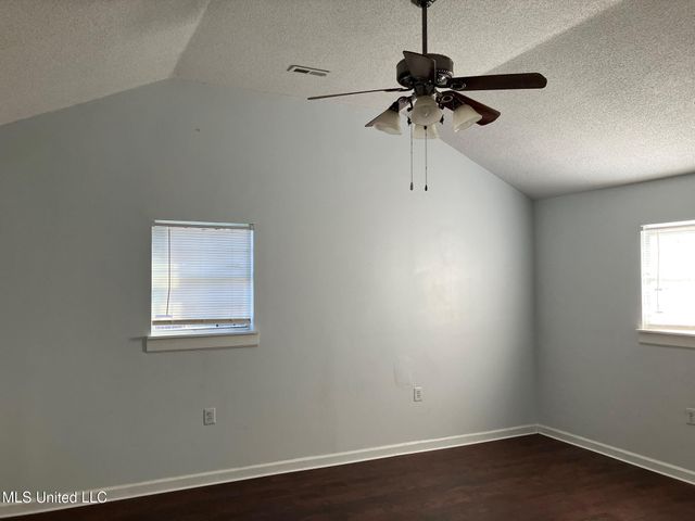 7054 Foxhall Drive, Horn Lake, MS 38637