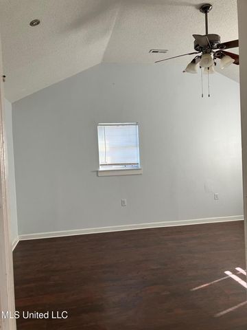 7054 Foxhall Drive, Horn Lake, MS 38637