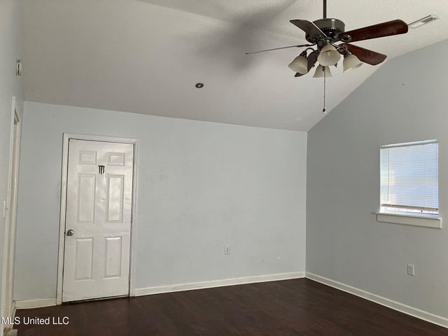 7054 Foxhall Drive, Horn Lake, MS 38637