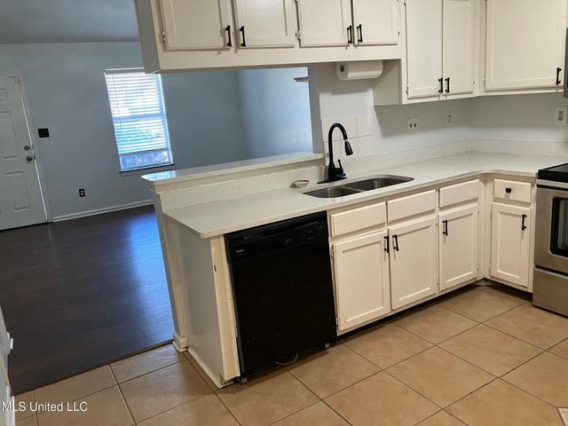 7054 Foxhall Drive, Horn Lake, MS 38637