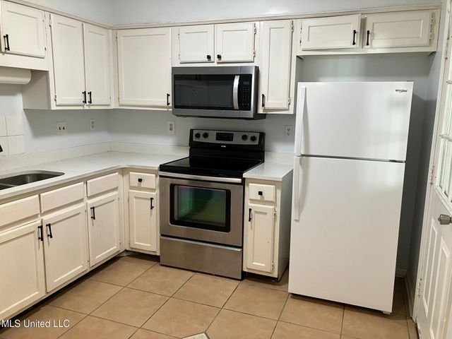 7054 Foxhall Drive, Horn Lake, MS 38637