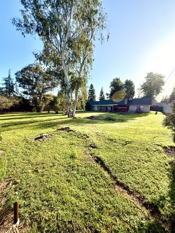 18798 Farallon Road, Madera, CA 93638