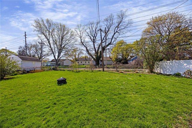 201 Shelford Road, Irondequoit, NY 14609
