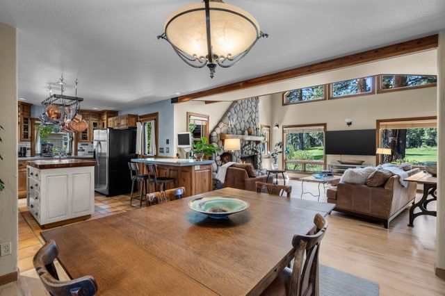 60779 Currant Way, Bend, OR 97702