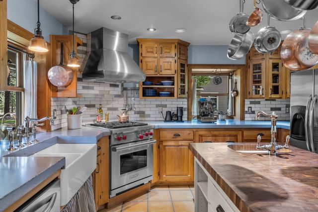 60779 Currant Way, Bend, OR 97702