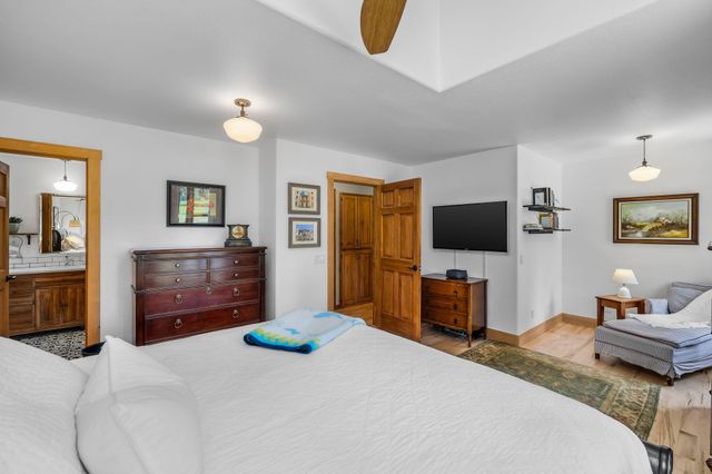 60779 Currant Way, Bend, OR 97702