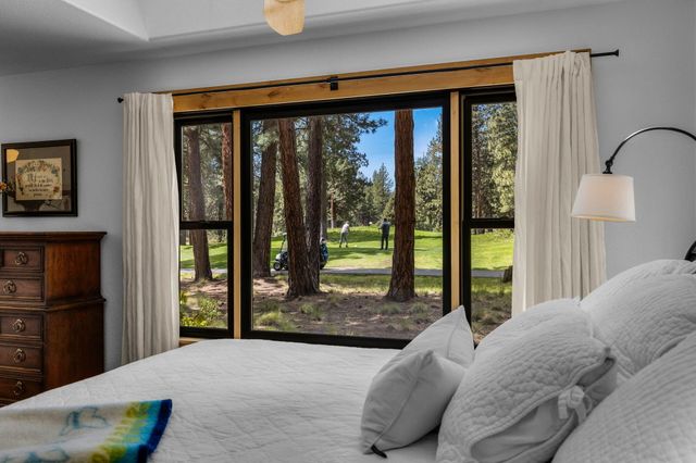 60779 Currant Way, Bend, OR 97702