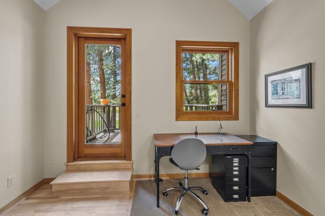 60779 Currant Way, Bend, OR 97702