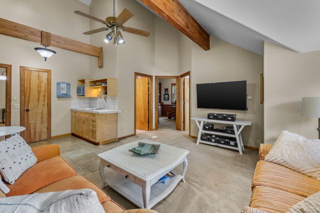 60779 Currant Way, Bend, OR 97702