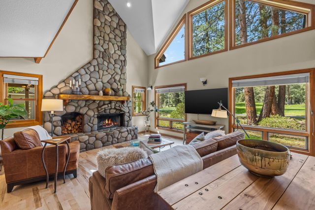 60779 Currant Way, Bend, OR 97702