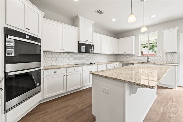 31 Oakmont Drive, Guyton, GA 31312