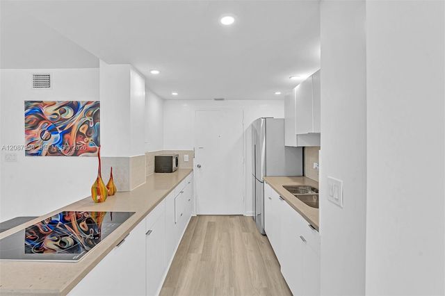 430 Golden Isles Drive 803, Hallandale Beach, FL 33009