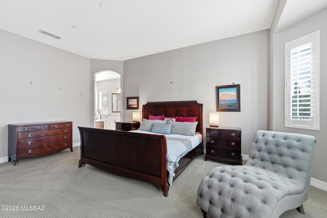 9915 E Goldsmith Place, Tucson, AZ 85749