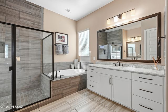 9915 E Goldsmith Place, Tucson, AZ 85749