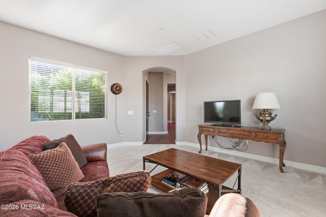 9915 E Goldsmith Place, Tucson, AZ 85749