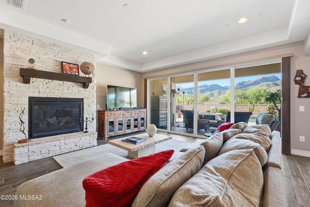 9915 E Goldsmith Place, Tucson, AZ 85749