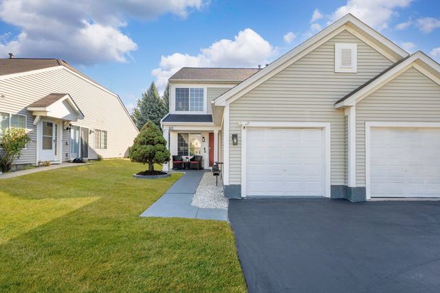 10 Ronan Court, Lake In The Hills, IL 60156