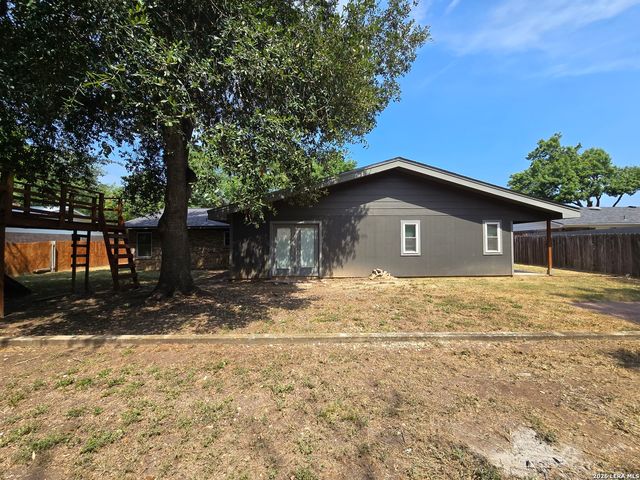 1360 POPPY LN, New Braunfels, TX 78130