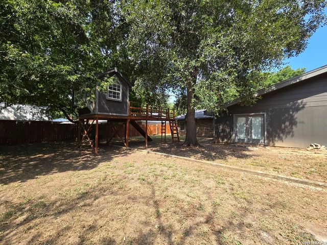 1360 POPPY LN, New Braunfels, TX 78130