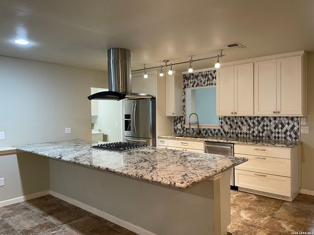 1360 POPPY LN, New Braunfels, TX 78130