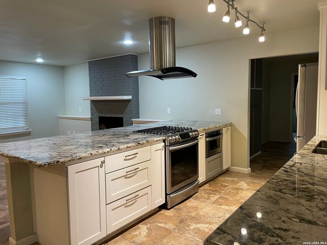 1360 POPPY LN, New Braunfels, TX 78130