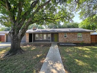 1360 POPPY LN, New Braunfels, TX 78130
