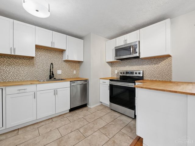 2716 Windon Drive, Colerain Twp, OH 45251