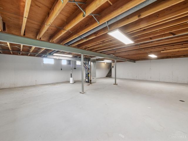 2716 Windon Drive, Colerain Twp, OH 45251