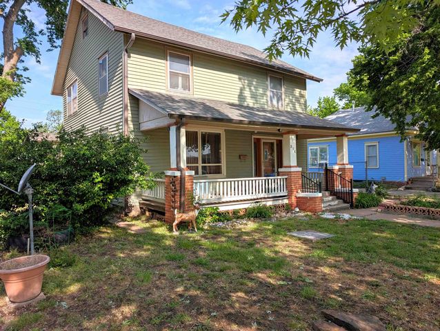 314 S 10th St, Salina, KS 67401