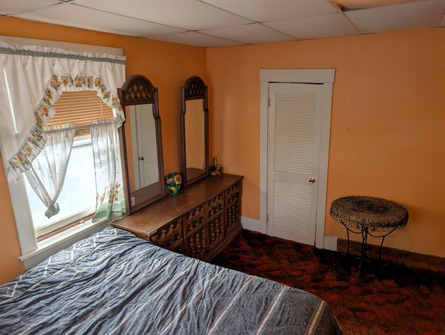 314 S 10th St, Salina, KS 67401