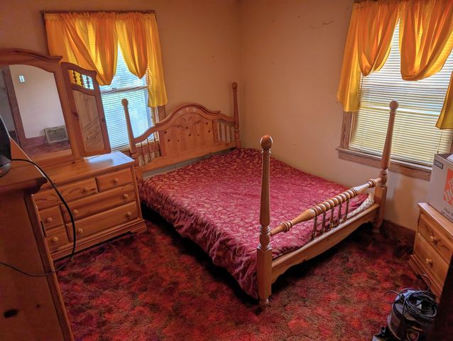 314 S 10th St, Salina, KS 67401