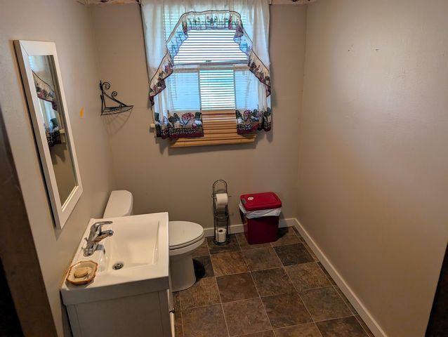 314 S 10th St, Salina, KS 67401