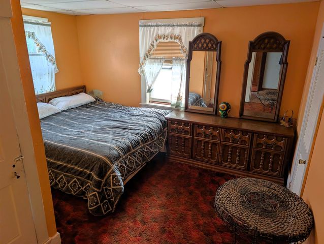 314 S 10th St, Salina, KS 67401