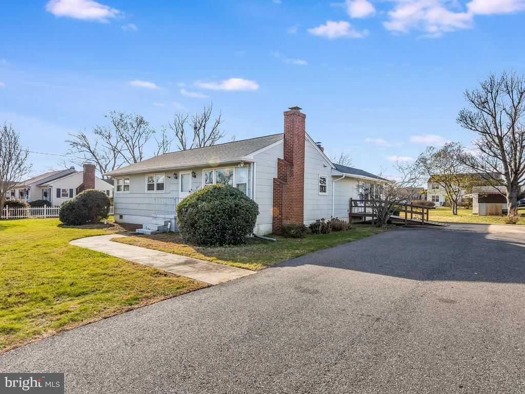 1604 BRAGG RD, Fredericksburg, VA 22407