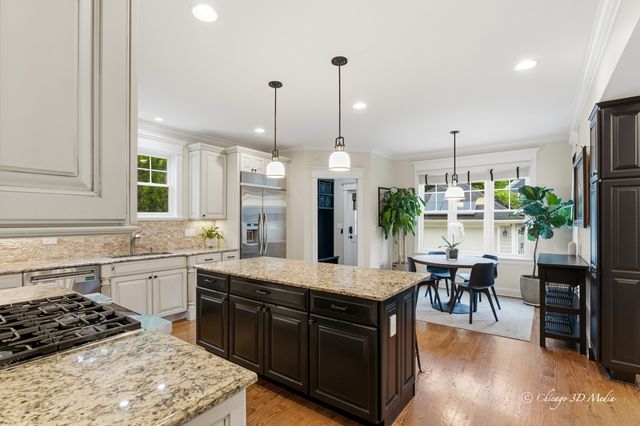 306 17th Street, Wilmette, IL 60091