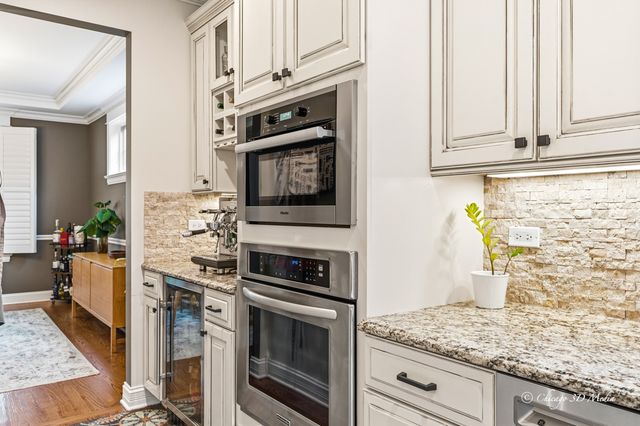 306 17th Street, Wilmette, IL 60091
