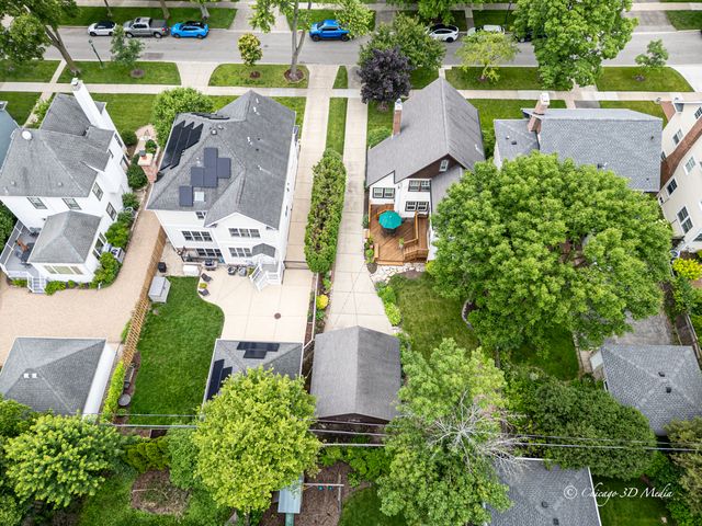 306 17th Street, Wilmette, IL 60091
